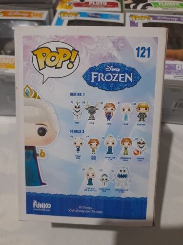 Funko Pop Coronation Elsa Hot Topic Frozen