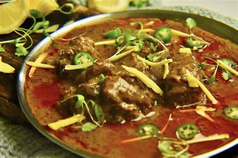 Nihari Pakistani Beef Shank Stew Untold Recipes By Nosheen