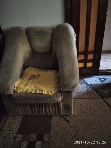 Не раскладное кресло