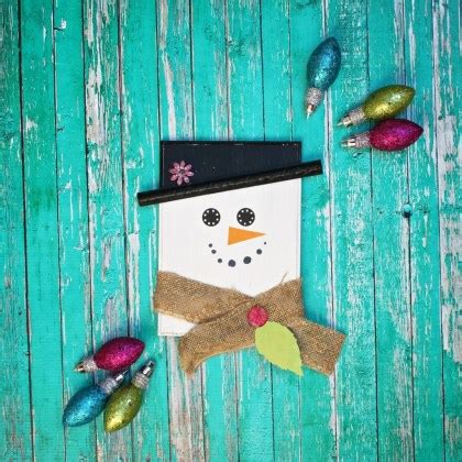 Snowman Decor from a Wood Plaque - Morena's Corner