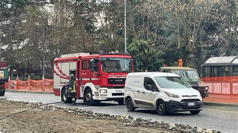 Biella Tranciato Un Tubo Del Gas Durante I Lavori In Piazza Vittorio