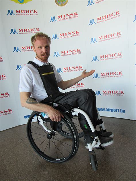 Коллекцию одежды для инвалидов-колясочников представили в Национальном ...