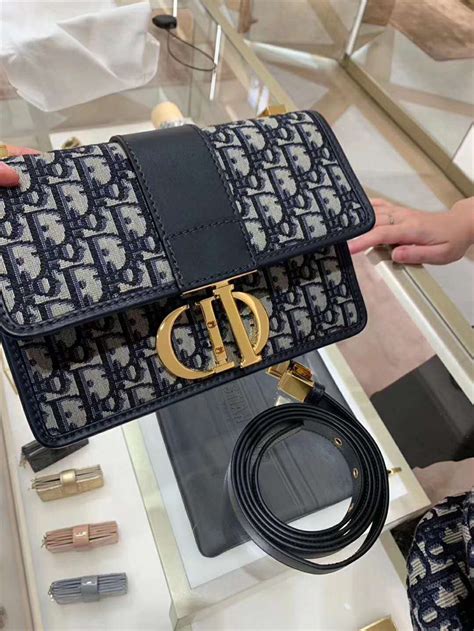 Купить Dior/ dior MONTAIGNE монгольский поле пакет старческая ...