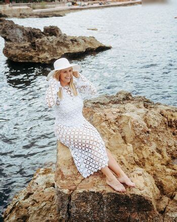 Beatrice Egli Beatrice Egli Offiziell Nude OnlyFans Page 2 The Fappening Plus