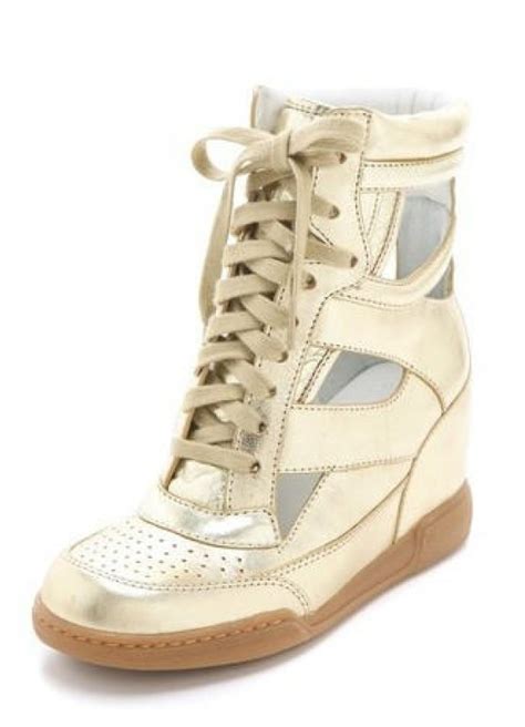 Модные сникерсы