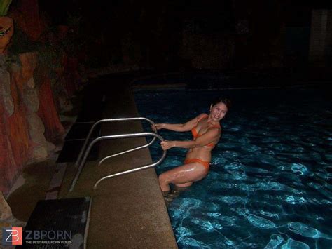 Asian MUMMY Aunty Arlene ZB Porn