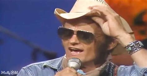 Jerry Reed performs ‘East Bound and Down’ from ‘Smokey and the Bandit ...