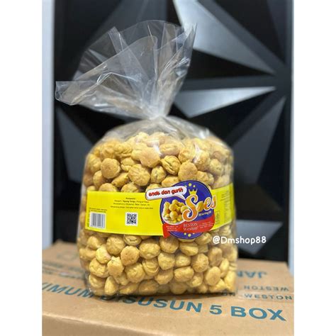 Jual SOES KEJU WESTON SNACK SOES KERING ASIN 1KG Shopee Indonesia