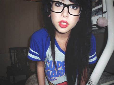 Glasses Up The Sex Appeal Of These Bespectacled Beauties 45 Pics 1 Izispicy