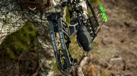 Bear Archery Cruzer G2 RTH Compound Bow TrueTimber Strata