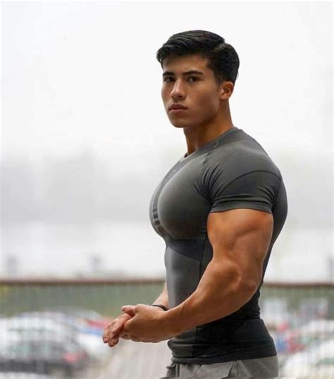 Asian Muscle Men Muscle Boy Gym Outfit Men Ripped Body Hunks Men