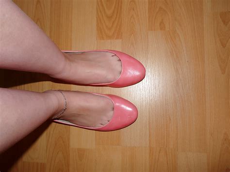 Wifes High Heels Shoes Flats Ballerinas Feet Nailpolish Porn Pictures Xxx Photos Sex Images