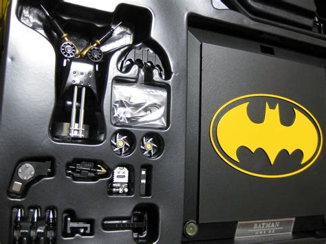 Desmond Collection Hot Toys Dx Batman Version