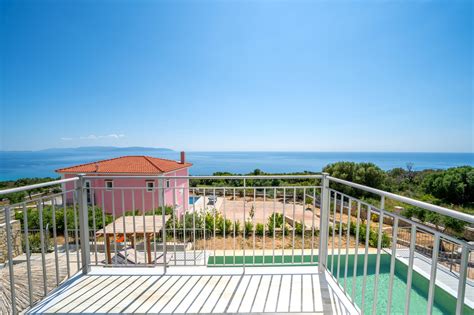 Villa Prasino In Lourdas Kefalonia Villa Plus