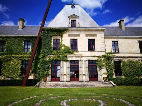 Open Doors In The Medoc Wine Region Lost In Bordeaux