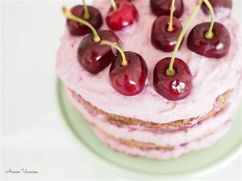Mini Naked Cake Kirsikoilla Annin Uunissa