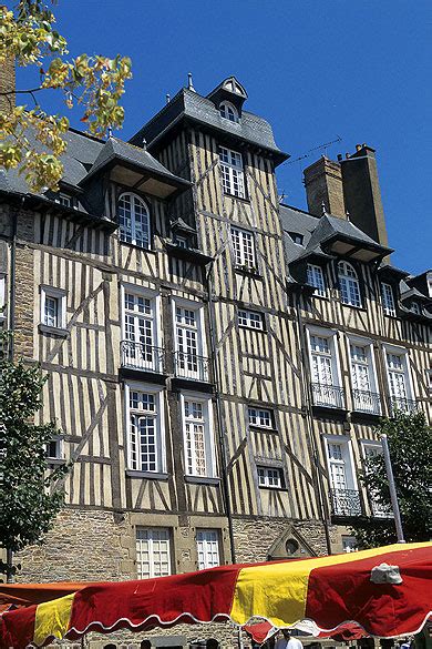 Maisons à pans de bois place des Lices Rennes Marché des Lices