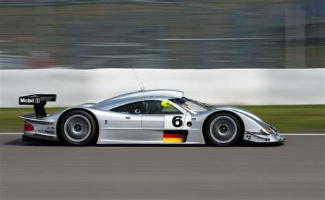 The Story of the Mercedes-Benz CLR, the Silver Arrow That Took Flight ...