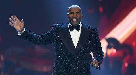 Steve Harvey to host NFL Honors awards show before Super Bowl LIII ...