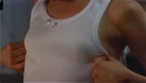 El Brassier De Emma Nude Pics Page