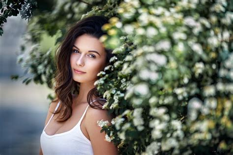 1080P Model Tank Top Looking At Viewer Face Plants Long Hair Portrait Women Brunette