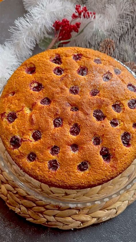 Perfectly Moist Cherry Pie: Secrets to a Melting Delight