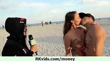 Qué puedo conseguir si te pago 11 XVIDEOS