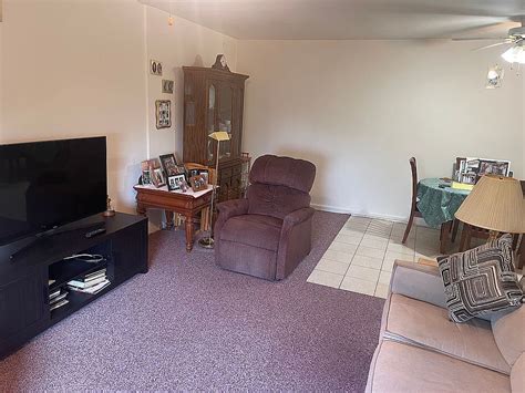 1 Oakridge Pl 5m Eastchester Ny 10709 Zillow