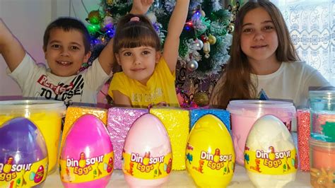 Открываем Лизуны и слаймы для детей Игрушки внутри Слайма - YouTube