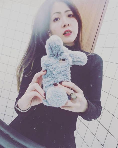 Nh N Em L Anh Th Ch U T R I Ch N Dung Doanh Nh N Hot Girl X Khi N Shark Ph Ph I Th T