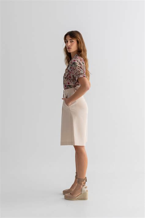 Bermuda Nude Shorts Flicka Athens