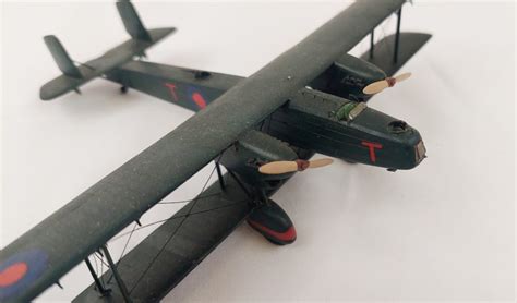 model  handley page heyford bomber  scale sally antiques