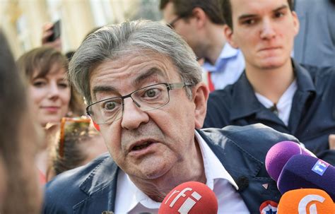 Jean Luc Mélenchon calls for the distribution of authoritative