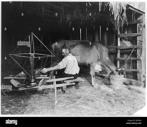 Historic Archive Milkman Hi Res Stock Photography And Images Alamy