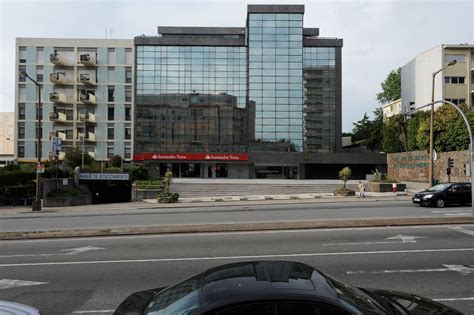 Centro Comercial Dellan - Porto procura investidor que queira reconstruir o Centro Comercial ...