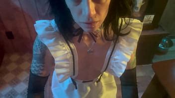 Ama de casa obediente le chupa la polla después del trabajo 1 XVIDEOS