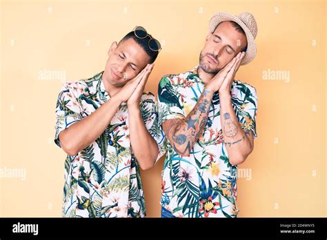 Happy Gay Couple Sleeping Together Fotos Und Bildmaterial In Hoher Aufl Sung Alamy