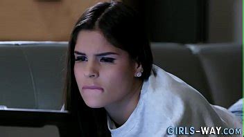 Bombasse mature aux gros seins léché XVIDEOS