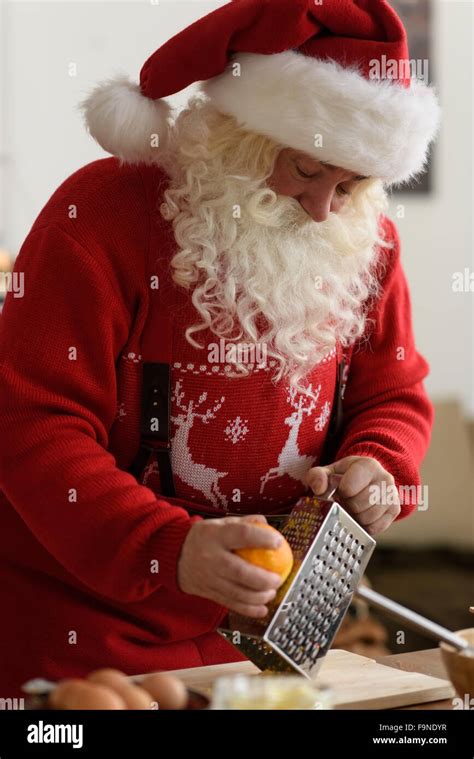 Senior Man Cooking Biscuits Hi Res Stock Photography And Images Alamy