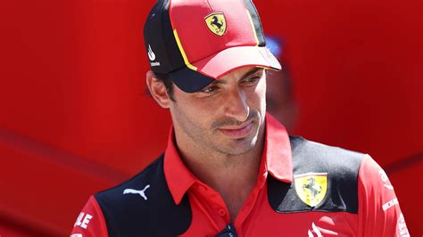 F1 Ufficiale Il Pilota Ferrari Carlos Sainz Salta Il Gp Dell Arabia