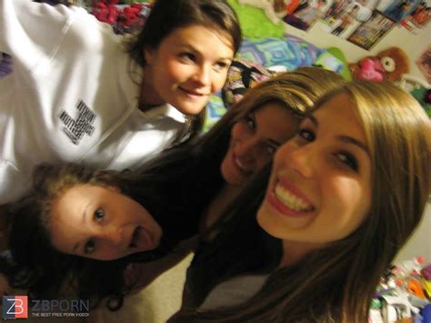 Teenager Sleepover Gets Crazy Slumber Soiree ZB Porn