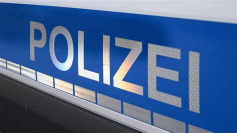 Frau Mutma Lich Get Tet Polizei Bittet Um Hinweise Zu Auto Welt