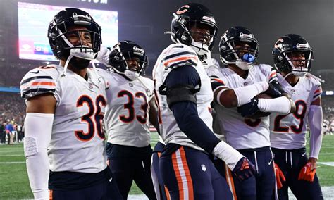 Podcast: Bears shock us all with all-around dominant win