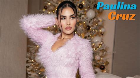 Paulina Cruz Colombian Model Influencer Bikini Biography Info YouTube