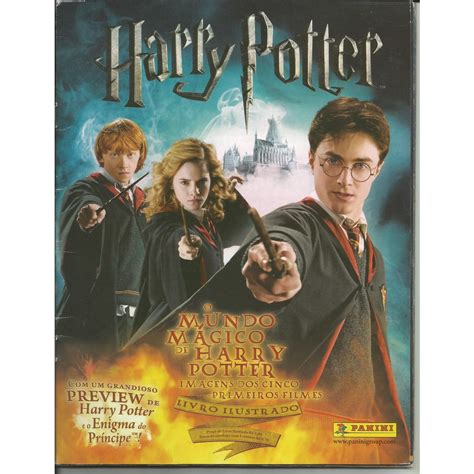 Álbum de Figurinhas O Mundo Mágico de Harry Potter Livro Ilustrado