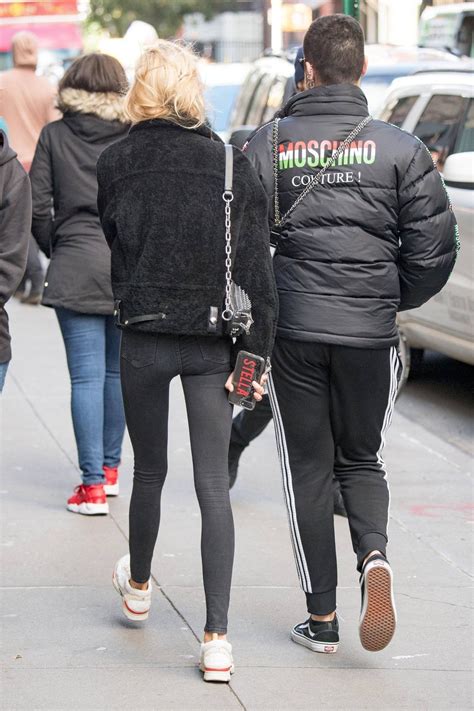 Stella Maxwell Hot Celebs Home