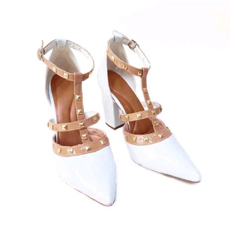 Scarpin Spikes Branco E Nude Salto Bloco Shopee Brasil