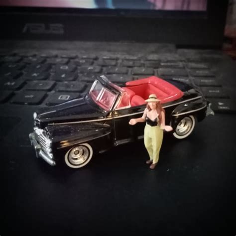 Jual Sepaket Ford Super Deluxe And Action Figure Scale 64 Premium Hw Hot Wheels Hotwheels Metal