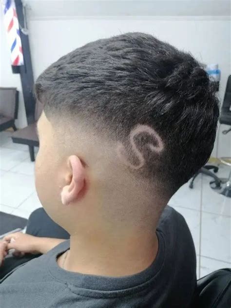 Letra Inicial S Cortes De Pelo Peinado Cabello Largo Hombre Corte De Pelo En V