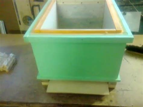 Делаю донья для ульев из ППУ и ППС . Пчеловождение . - YouTube